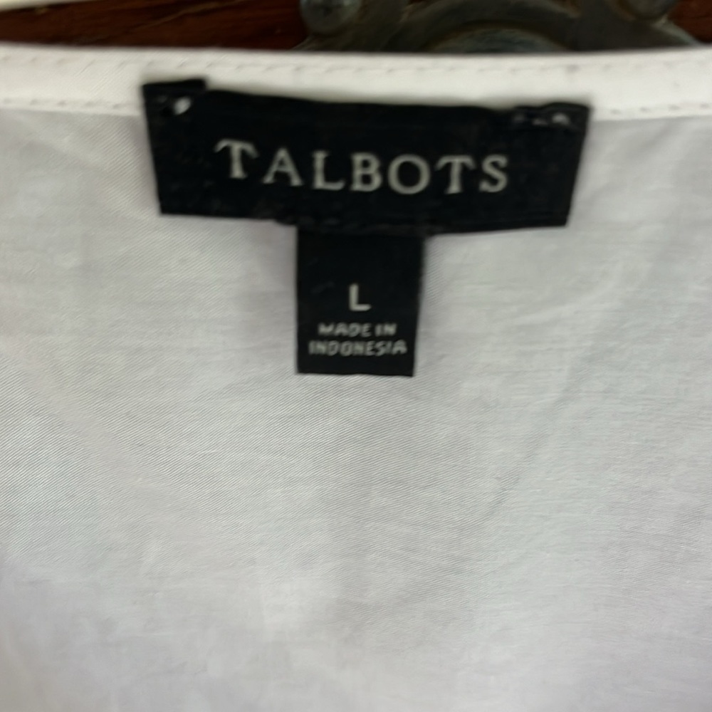 Talbots Women’s White Blouse Tunic Size Large NWOT - Picture 2 of 9